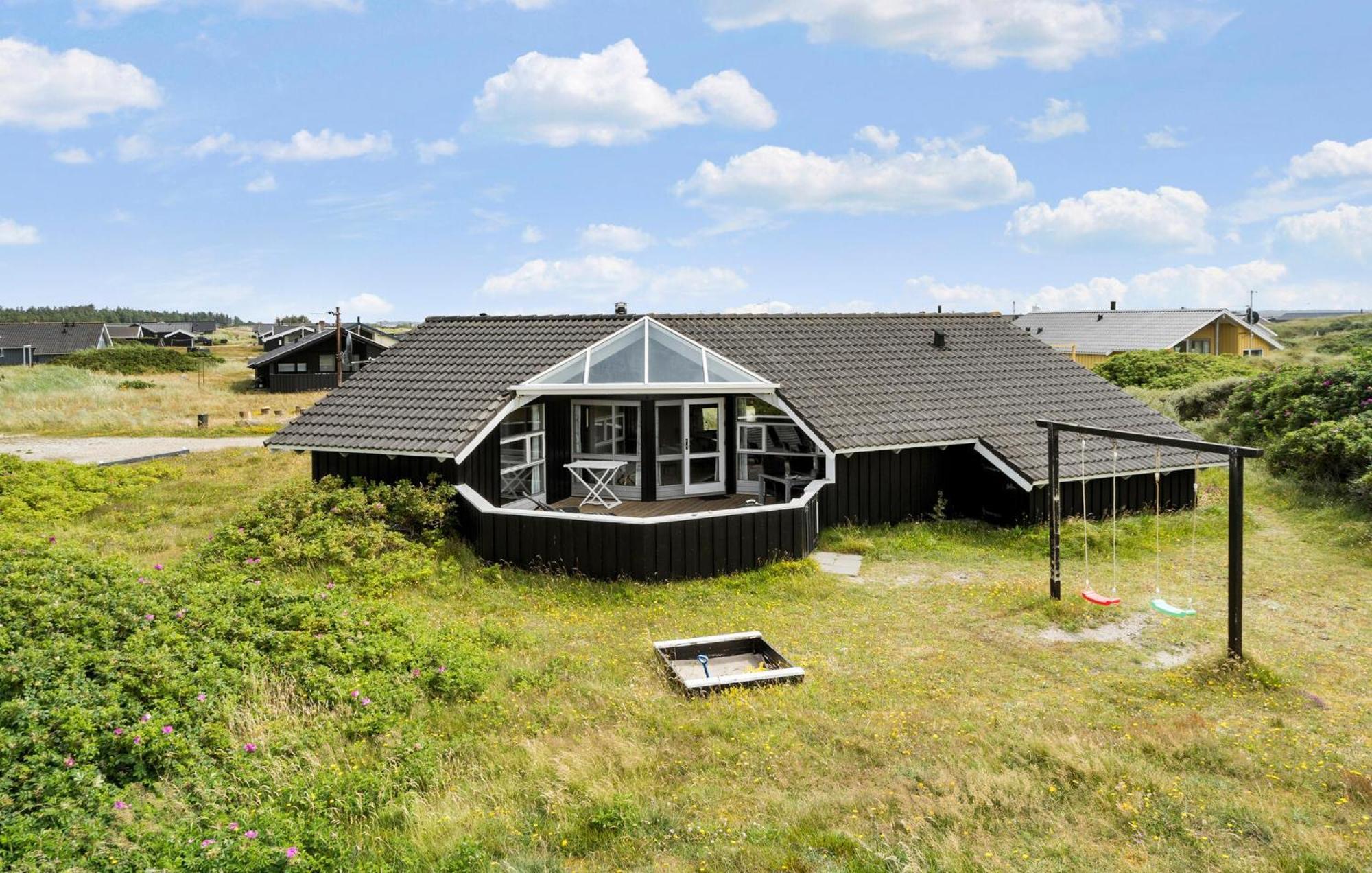 Stunning Home In Hvide Sande With Kitchen Bjerregård Zewnętrze zdjęcie